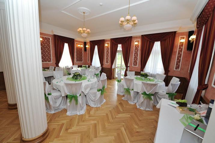 Hotel Zamek Berchtold Strancice Экстерьер фото