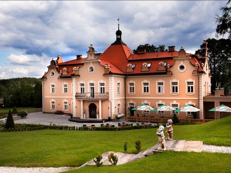 Hotel Zamek Berchtold Strancice Экстерьер фото
